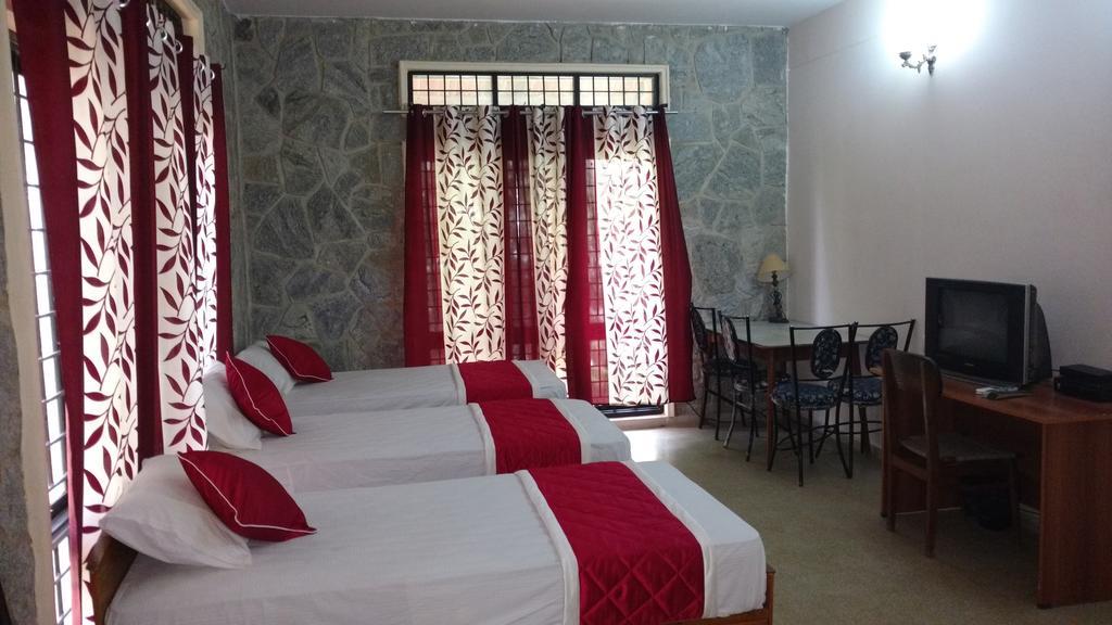 Honeydew Habitat Hotel Bangalore Room photo